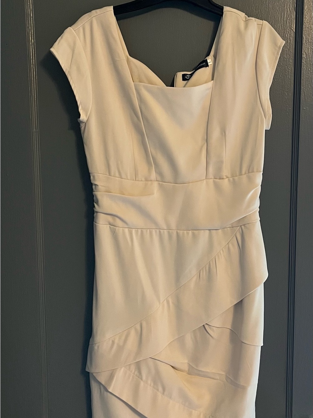 Cream Cap-Sleeve Midi Dress with Tiered Ruffle Skirt